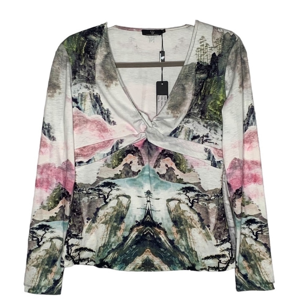 Etoile Du Monde Watercolor Scenic Tree Print V-Neckline Long Sleeve Top